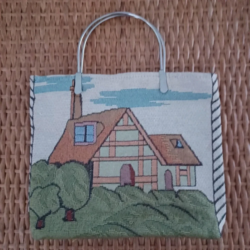 Vintage Needlepoint French Knot Cottage Garden Purse Embroidered Metal Handle‎